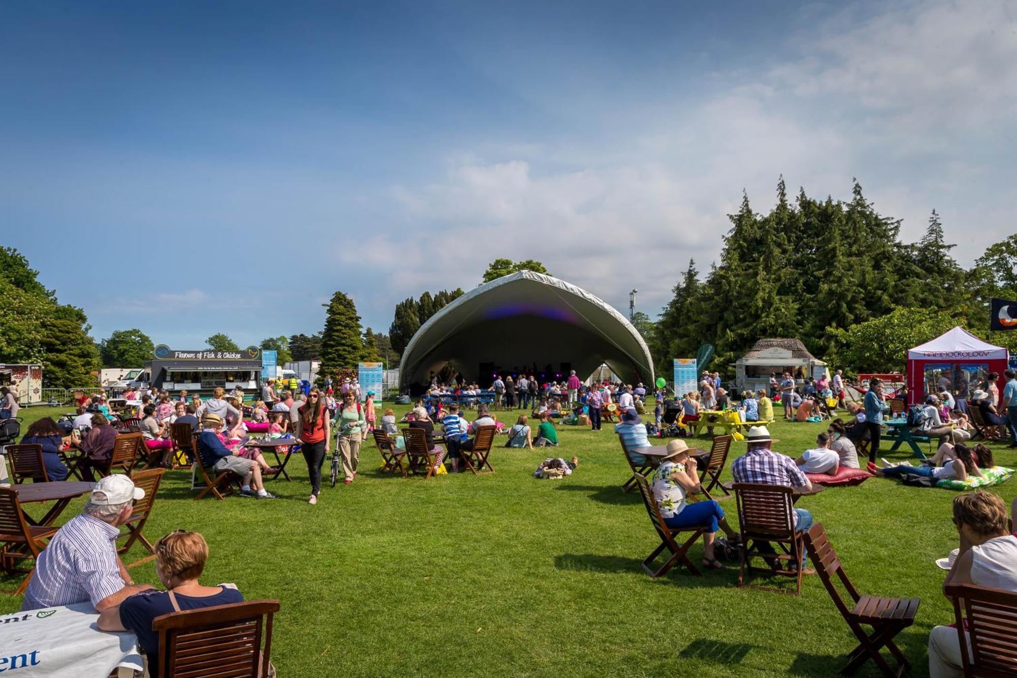 Clayton Hotel Dublin Airport Coolock Dış mekan fotoğraf The main stage of the festival